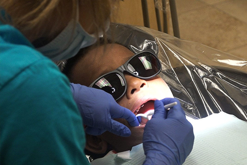 High prevalence of tooth decay in keiki concerns dentists, proposed law addresses fluoride application